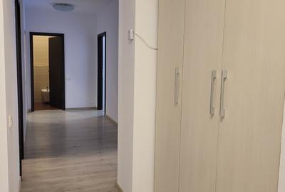 Apartament cu 4 camere decomandat în Central - 3