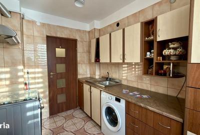 Apartament cu 3 camere semidecomandat, mobilat în Craiovei - 8