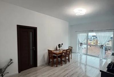 Apartament cu 3 camere în Dâmbul Rotund