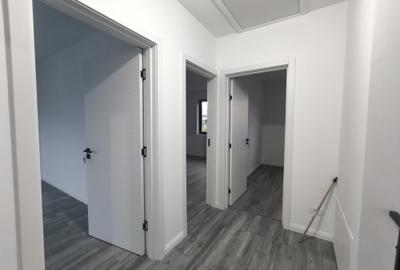 Casă individuală cu 4 camere cu Canalizare în Central - 9