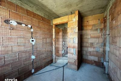 Casă cu 5 camere cu Teren 700 Mp în Baciu