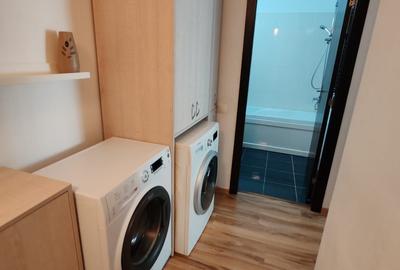 Apartament cu 3 camere decomandat în Titan