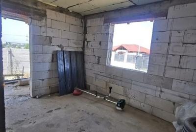 Casă cu 4 camere cu Teren 818 Mp în Plaiul Vulcanești
