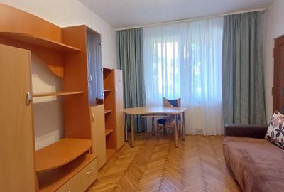 Apartament cu 2 camere semidecomandat în Schei