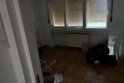 Spațiu comercial, de 40 mp, în Central - 5