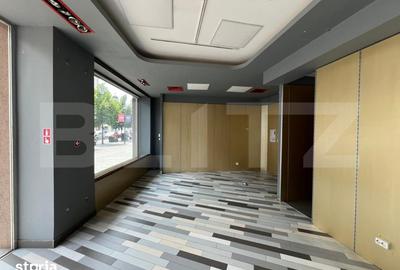 Spațiu comercial, de 70 mp, în Central - 3
