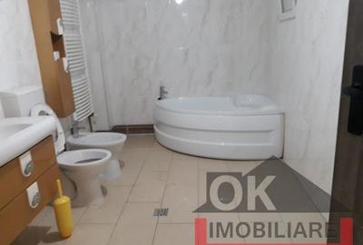 Casă cu 6 camere cu Teren 200 Mp în Central - 10
