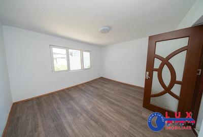 Casă cu Teren 230 Mp în Babadag - 2
