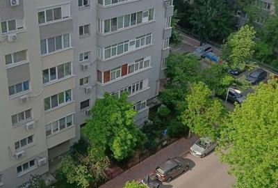Garsonieră decomandată în Titan - 1