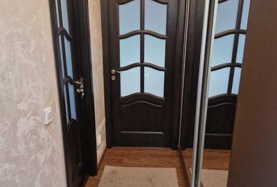Apartament cu 2 camere decomandat în Nicolina