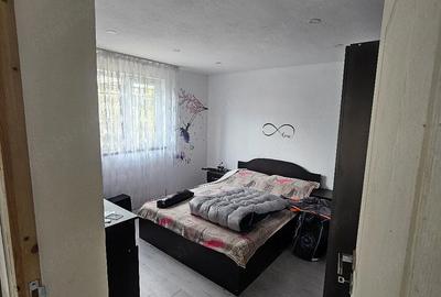 Casă cu 2 camere cu Teren 2000 Mp în Cioroiu