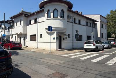 Apartament cu 2 camere semidecomandat în Grivița