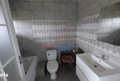 Casă cu 4 camere cu Teren 250 Mp în Bucium