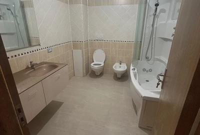 Apartament cu 3 camere semidecomandat în Braytim