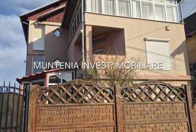 Spațiu comercial, de 200 mp, în Central - 6