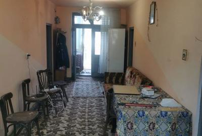 Casă cu 5 camere cu Teren 2002 Mp în Leu - 10