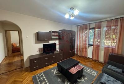Apartament cu 3 camere semidecomandat, mobilat în Complex Studențesc