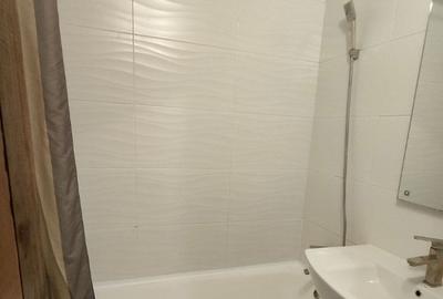 Apartament cu 2 camere decomandat în Răcădău