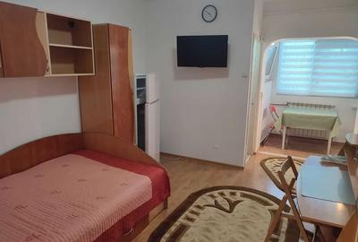 Garsonieră decomandată, mobilată în Baza 3 - 1