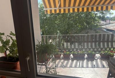 Casă cu 7 camere cu Teren 1000 Mp în Central