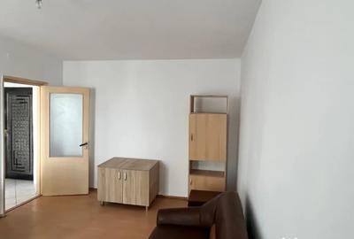 Apartament cu 2 camere decomandat în Vest