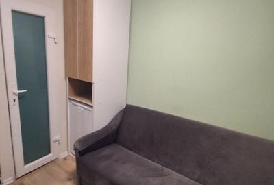 Apartament semidecomandat în Rogerius