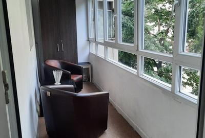 Apartament cu 2 camere semidecomandat în Iancului