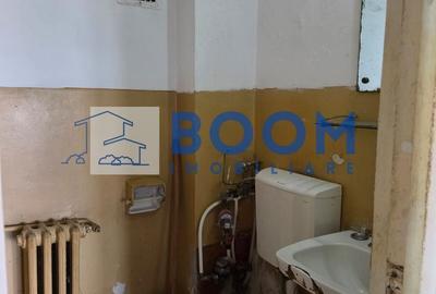 Apartament cu 4 camere decomandat în Traian