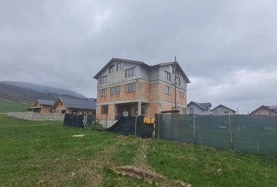 Casă cu 4 camere cu Teren 500 Mp în Exterior Nord - 3