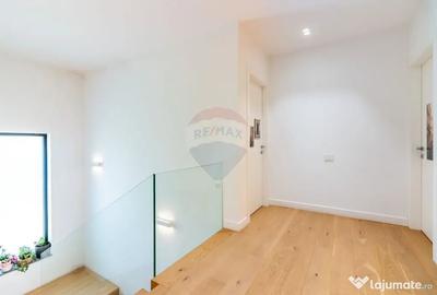 Casă cu 7 camere cu Teren 400 Mp în Pipera
