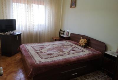 Apartament cu 3 camere decomandat în George Enescu - 3