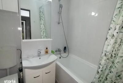 Apartament cu 2 camere decomandat în Micro 3