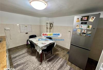 Apartament cu 2 camere decomandat în Democrației