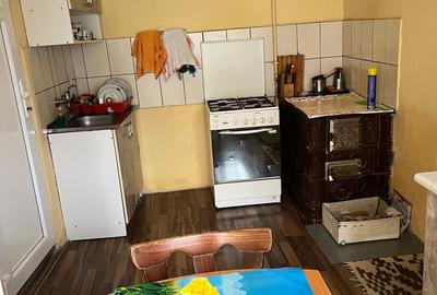 Casă cu 4 camere în Central - 2