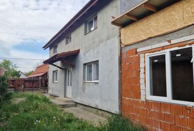 Casă cu 4 camere în Central - 3