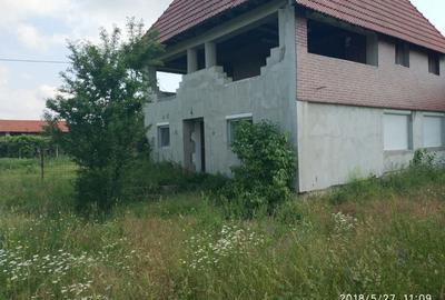 Casă cu 3 camere în Central