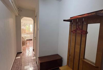 Apartament cu 2 camere decomandat în Uiești
