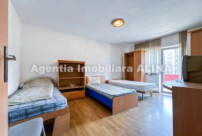 Apartament cu 4 camere decomandat în Decebal - 3