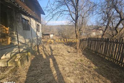 Casă cu 4 camere cu Teren 1000 Mp în Vâlcănești - 5