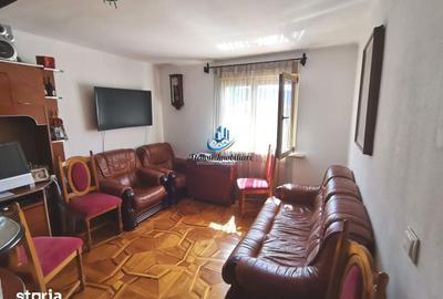 Apartament cu 3 camere decomandat în Calea Romanului