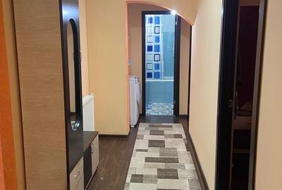 Apartament cu 3 camere decomandat în Alecu Russo