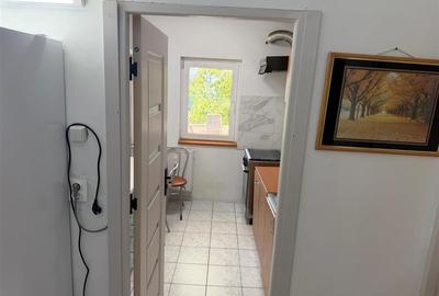 Apartament cu 2 camere decomandat în 9 Mai - 13