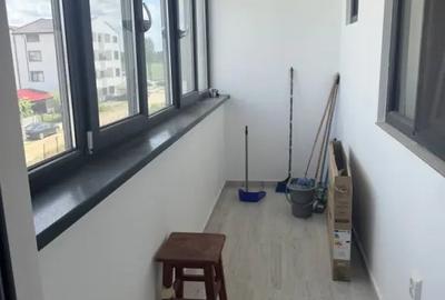 Apartament cu 3 camere semidecomandat în Central