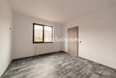 Casă cu 5 camere cu Teren 663 Mp în Izvorani