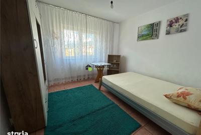 Apartament cu 2 camere decomandat în Florilor
