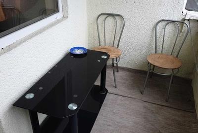 Apartament cu 3 camere semidecomandat în Dacia