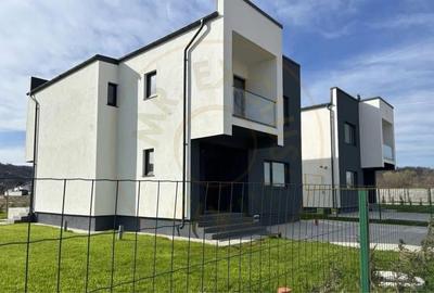Casă individuală cu 4 camere cu Teren 470 Mp în Micești - 1