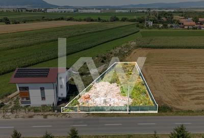 Teren Construcții intravilan de 838 mp, în Stupini