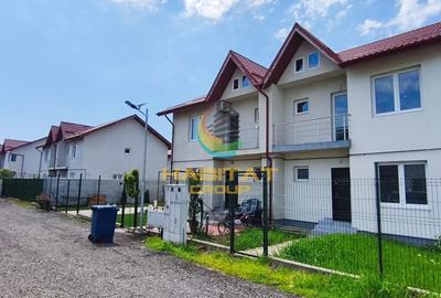 Casă cu 4 camere cu Teren 290 Mp în Central