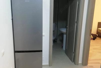 Garsonieră decomandată în Păcii